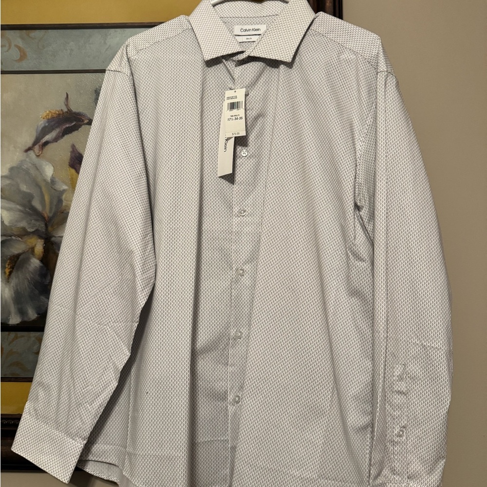 Calvin Klein Men's Subtle Pattern Dress Shirt- NWT